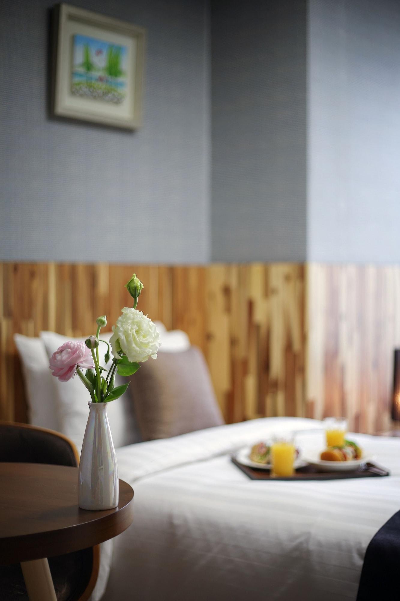 Aparthotel Ever8 Serviced 3*